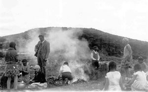 Schoolwannern in de D&uuml;nen. Klick op to'n Vergr&ouml;ttern!
