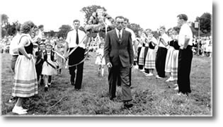 Ehrenspaleer f&ouml;r Deinstmann un Kroon