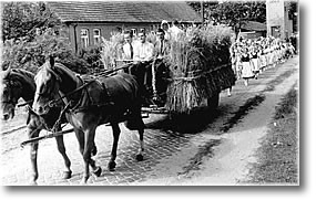 sm&uuml;ckte Wagen mit Staker un Ladersch