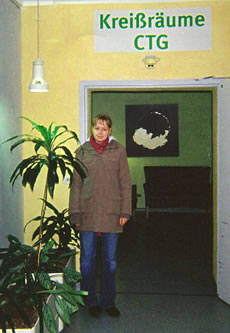 Elene an de D&ouml;&ouml;r, 'neem dat eernst warrt