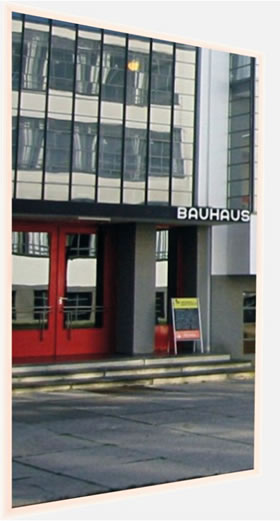 Signaoldrode Ingangsd&ouml;&ouml;rn van d&uuml;ster-griese Pielers inraohmt