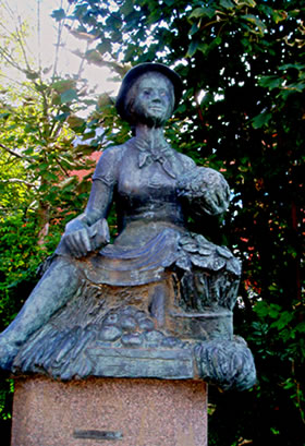 Marktfruu an'n M&uuml;nzplatz in Stockelsd&ouml;rp