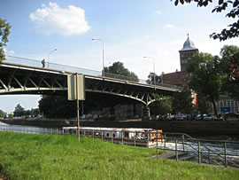 Borgdoorbr&uuml;&uuml;ch.  Klick op to'n Vergr&ouml;ttern!