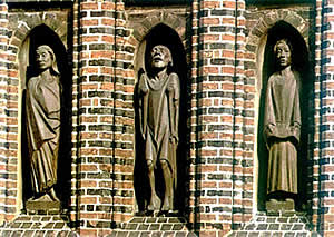 De Barlach-Skulpturen. Klick op to'n Vergr&ouml;ttern!