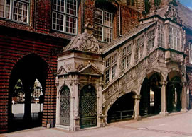 De Renaissancetrepp an de Brede Straat. Klick op to'n Vergr&ouml;ttern!