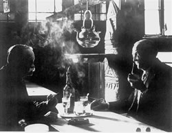 Sm&ouml;ken un Grog in ole Tieden. --Klick op to'n Vergr&ouml;ttern!